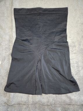 Maidenform Black Control It! High-Waist Shaping Shorts